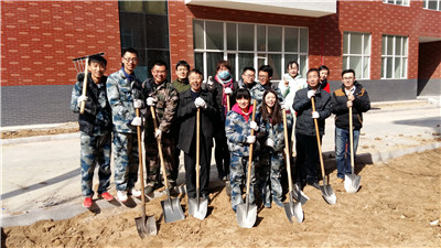 信息工程學(xué)院支援賀陽國際中小學(xué)校園建設(shè)