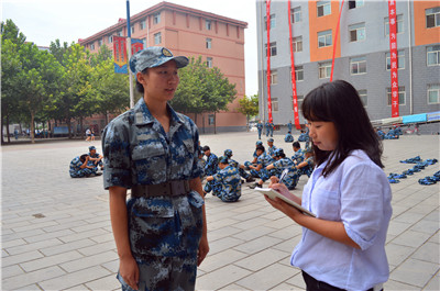 【軍訓(xùn)集錦】對(duì)軍訓(xùn)教官的專(zhuān)訪