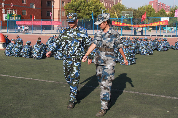 【軍訓(xùn)集錦】樹軍人形象 譜奉獻(xiàn)歌謠