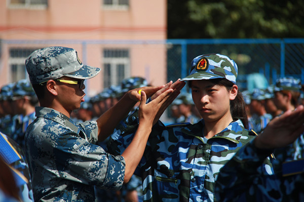 【軍訓(xùn)集錦】淺唱軍訓(xùn)時(shí)光