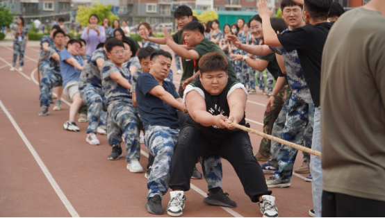 青春校園|凝聚每份力，團(tuán)結(jié)一條心——保定理工學(xué)院第十八屆拔河比賽圓滿結(jié)束