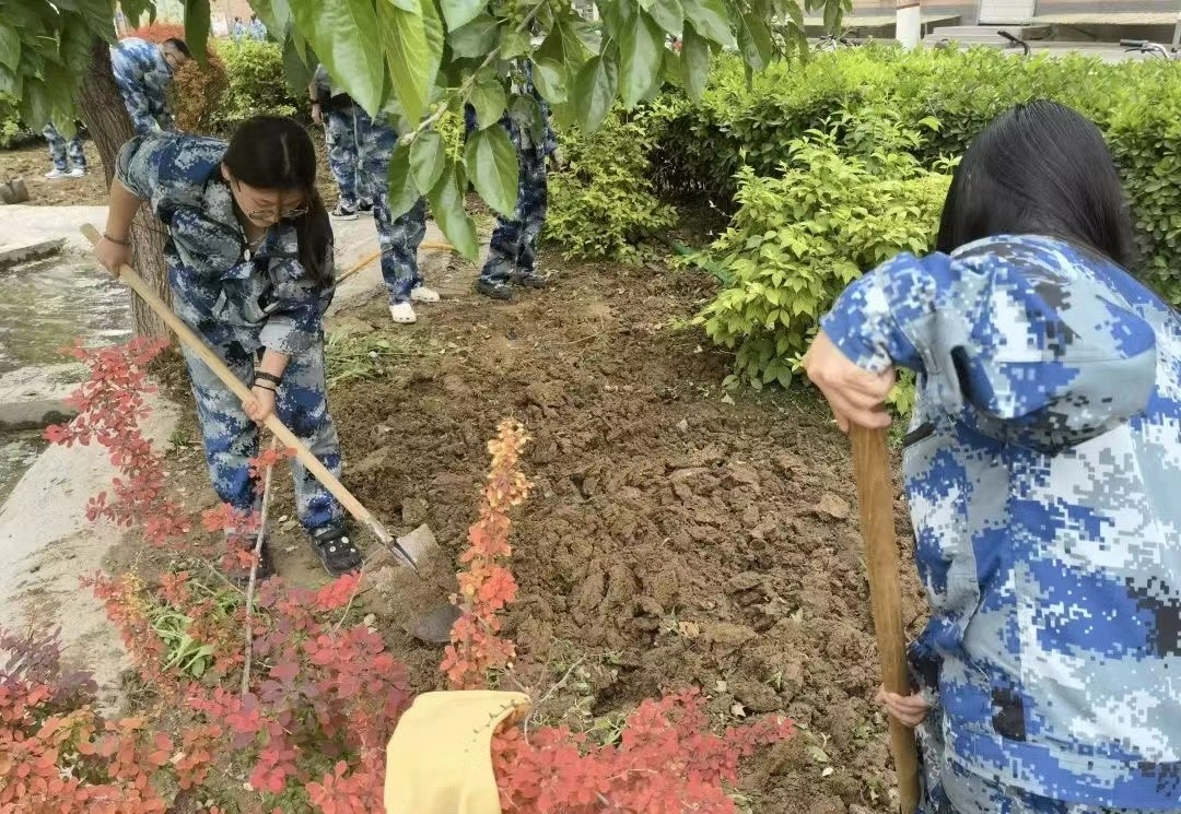 保理會(huì)計(jì)學(xué)院五月勞動(dòng)月，身體力先行