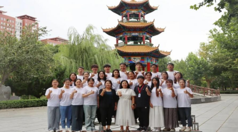 保定理工學(xué)院教育學(xué)院“晨曦細雨育桃李，金秋碩果慰園丁”教育學(xué)院教師節(jié)活動圓滿結(jié)束