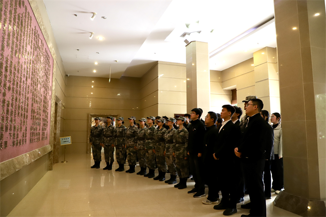 清明緬懷先烈志 青春共筑家國(guó)夢(mèng) ——保定理工學(xué)院開展主題祭掃活動(dòng)