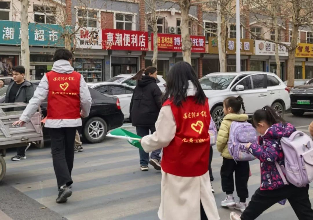學(xué)習(xí)雷鋒精神，踐行教育使命——教育學(xué)院雷鋒月志愿服務(wù)活動
