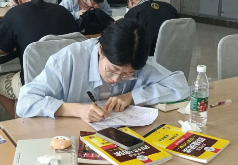書香潤心田，閱讀啟新篇——世界讀書日