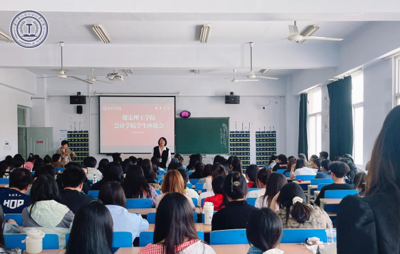 會(huì)院學(xué)生座談會(huì)，凝聚人才培養(yǎng)發(fā)展共識(shí)