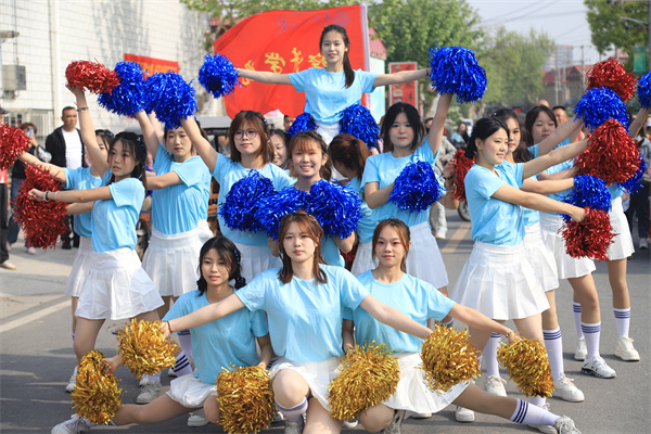 巍巍太行看理工，激情助力馬拉松——我院志愿者助力2025保定馬拉松賽事