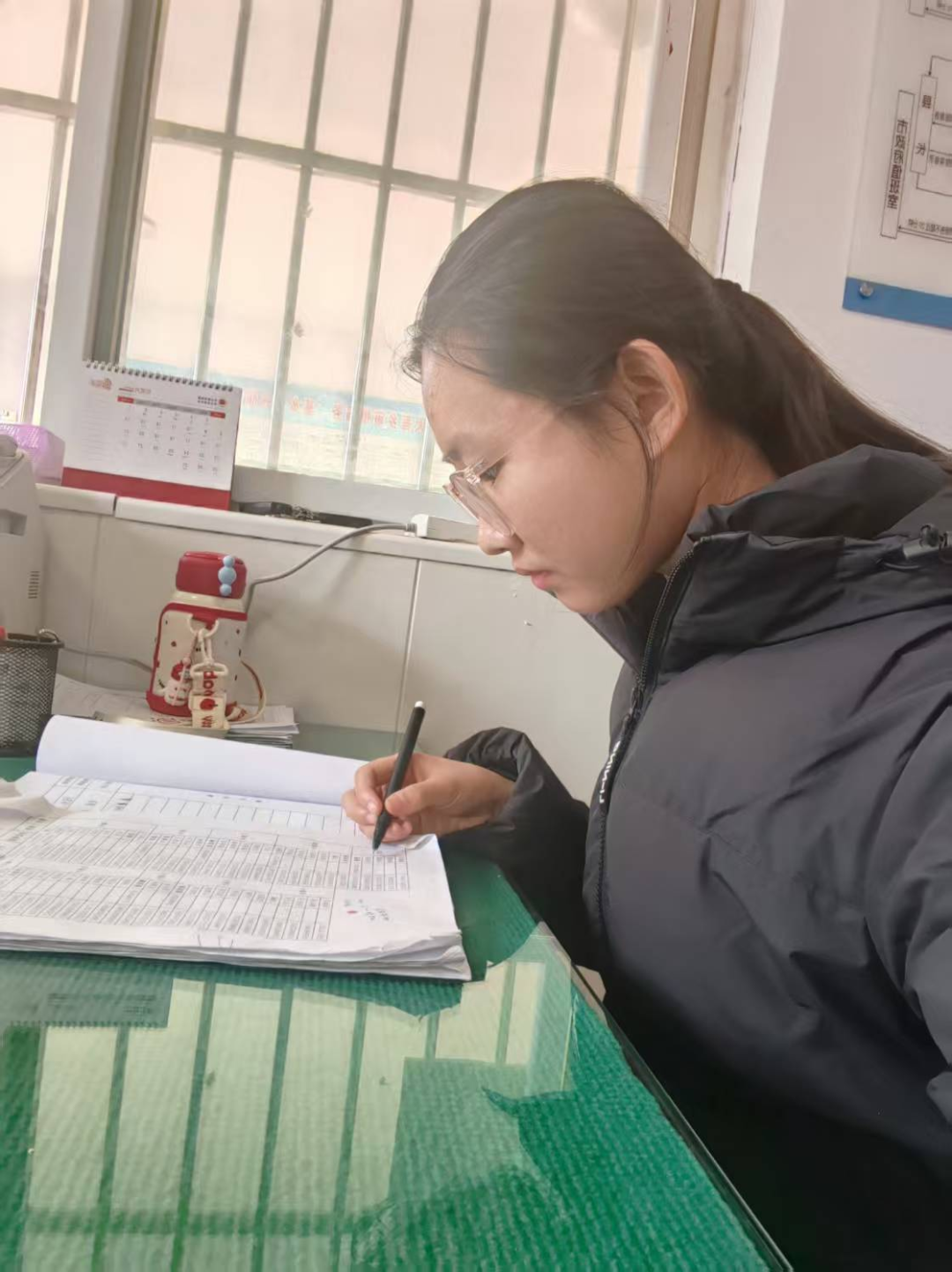 歸巢燕銜春，志愿暖桑梓（二）