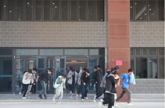筑牢校園防火墻，讓安全成為一種習(xí)慣——保定理工學(xué)院會計學(xué)院消防演練