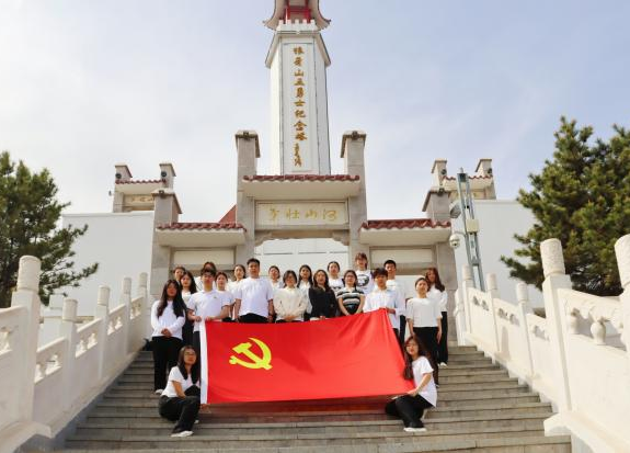 追尋狼牙山足跡，鑄牢黨員信仰根基——保定理工學院教育學院走進狼牙山開展“行走的大思政課”