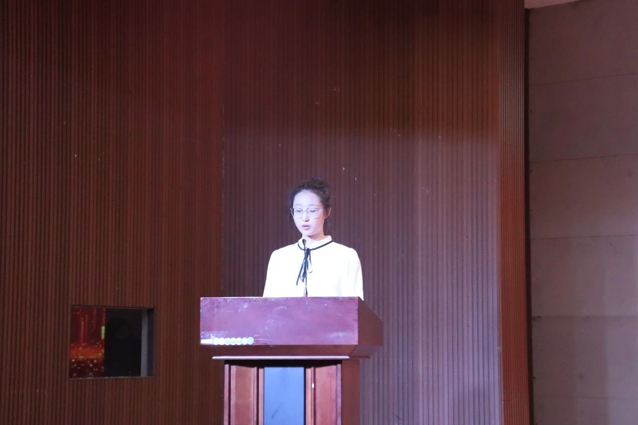 “崇德尚學(xué)揚(yáng)師道，鋒華正茂育新人”三月份教育學(xué)院表彰大會(huì)