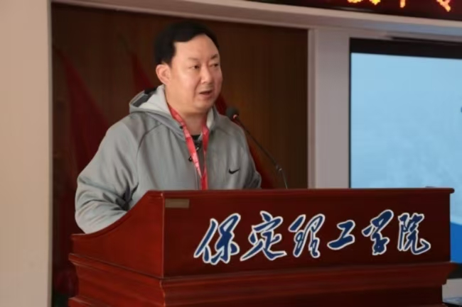 美好“食”光，安全相伴 保定理工學(xué)院開展食品從業(yè)人員安全培訓(xùn)