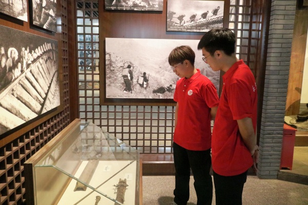 保定理工學(xué)院經(jīng)濟(jì)學(xué)院開展“行走的大思政課”——走進(jìn)晉察冀邊區(qū)革命紀(jì)念館，踏尋紅色足跡，傳承革命精神