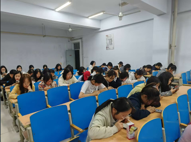 保定理工學(xué)院成功舉辦第五屆“外教社·詞達(dá)人杯”全國(guó)大學(xué)生英語詞匯能力大賽