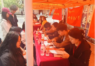 會計(jì)學(xué)院簡歷“問診”謀發(fā)展，會計(jì)學(xué)子啟新程