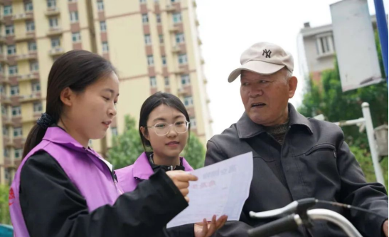守護(hù)頭頂安全?，共建平安社區(qū)