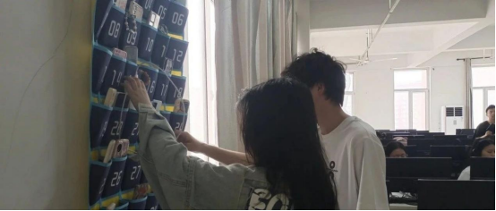 保定理工學(xué)院會(huì)計(jì)學(xué)院推行“無(wú)手機(jī)課堂”倡議