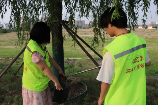 守河流之凈，護(hù)綠水長清