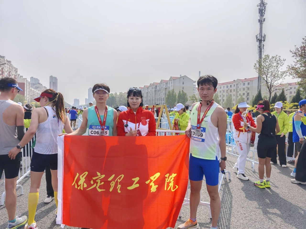 喜報(bào)|我校學(xué)子在君樂寶2025馬拉松比賽中斬獲佳績