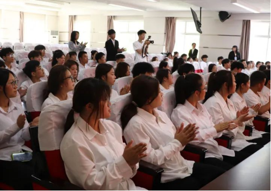 青馬起航筑信仰，青春向黨譜華章——會計學院青馬培訓班開班儀式