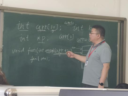 【匠心錘煉，教學(xué)精進(jìn)】 磨課技，提師能——信息科學(xué)與工程學(xué)院教師練課精進(jìn)系列活動(dòng)（十二）順利開(kāi)展