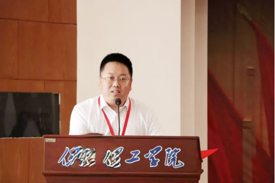 逐夢青春 遠行思恩 ：會計學(xué)院2025屆畢業(yè)典禮暨學(xué)位授予儀式