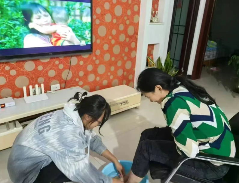 孝老愛親傳佳話，弘揚美德樹新風——感恩教育
