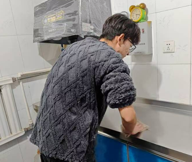 孝老愛親傳佳話，弘揚美德樹新風——感恩教育