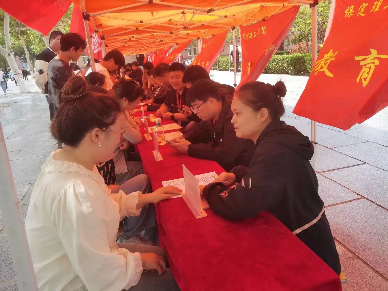 就業(yè)指導零距離，職場未來更可期