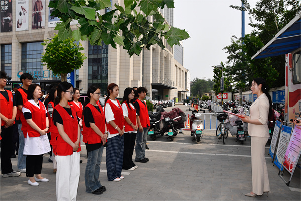 踐行社會(huì)責(zé)任，弘揚(yáng)奉獻(xiàn)風(fēng)尚——我院進(jìn)行無(wú)償獻(xiàn)血志愿者服務(wù)活動(dòng)