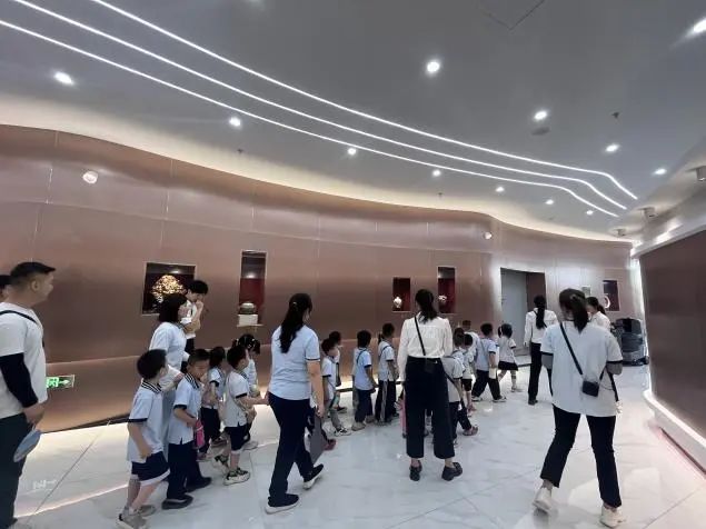 保定理工學(xué)院||教育學(xué)院||童心探學(xué)府，萌趣啟新程——史莊實(shí)驗(yàn)幼兒園走進(jìn)保定理工學(xué)院參觀研學(xué)