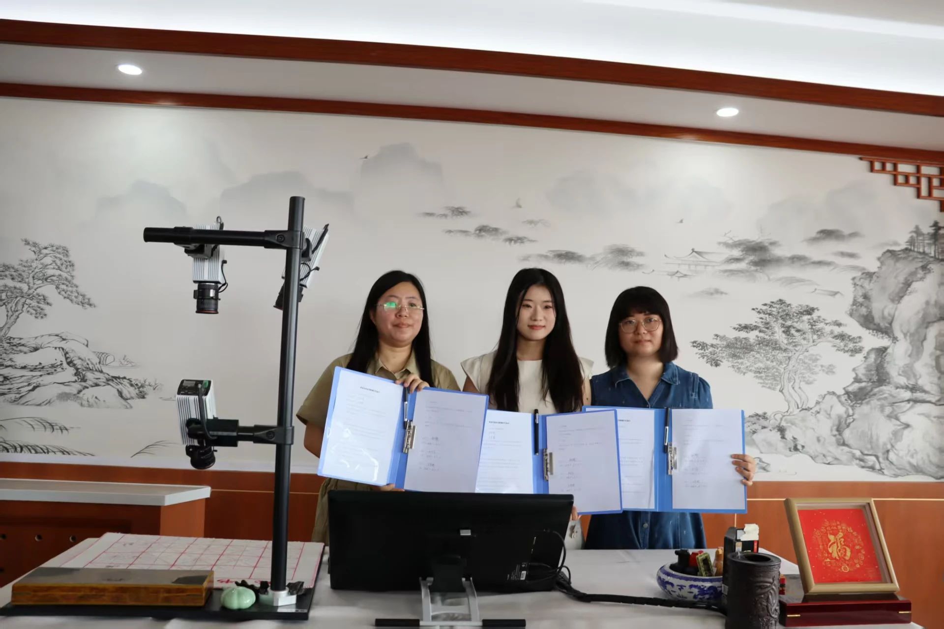 保定理工學(xué)院‖教育學(xué)院‖遇見未來，共育花開—2025屆教育學(xué)院家長(zhǎng)接待日?qǐng)A滿完成