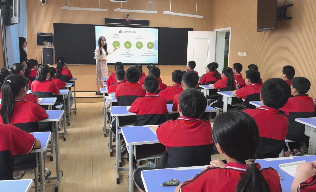 保定理工學院‖教育學院‖香囊傳古韻，童心迎端午——保定理工學院教育學院黨員志愿服務隊走進冉莊小學開展端午自制香囊活動