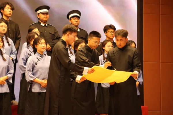 【喜訊盈門，榮耀綻放】保定理工學(xué)院2025年“青春力量·經(jīng)典傳承”馬列經(jīng)典誦讀大賽圓滿落幕