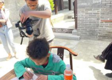 非遺刻花體驗：童心與匠心共繪傳統(tǒng)之美
