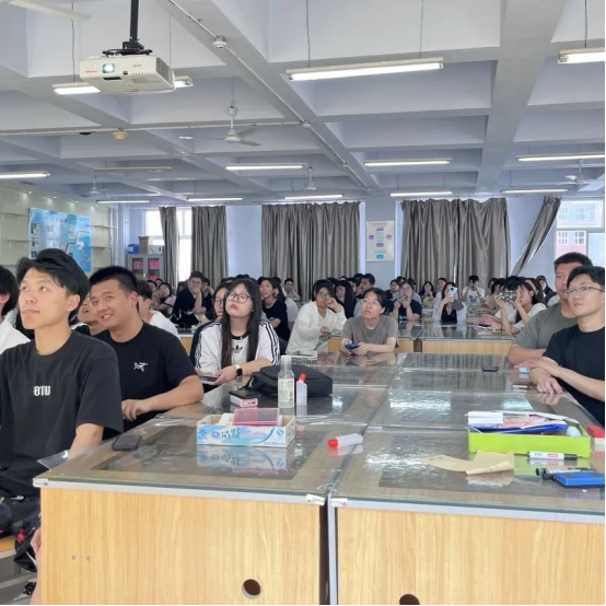 會計學院揚帆起航，開啟學術(shù)征程——論文開題動員會