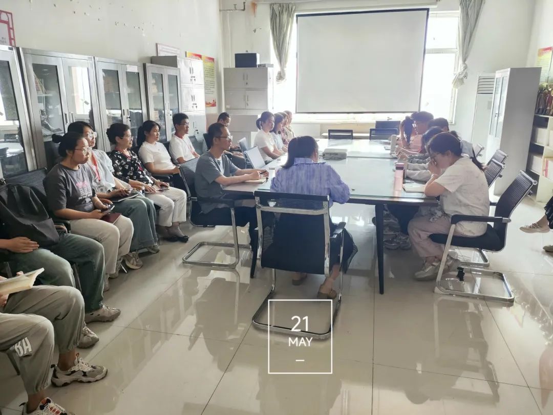 聚焦成長路徑 破解發(fā)展難題 資源與工程技術(shù)學(xué)院召開新教師座談會
