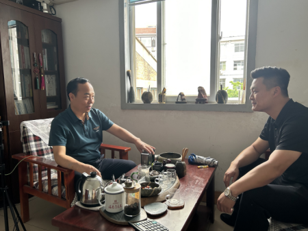 保定理工學(xué)院藝術(shù)學(xué)院 積極訪企拓崗為學(xué)生開拓就業(yè)渠道